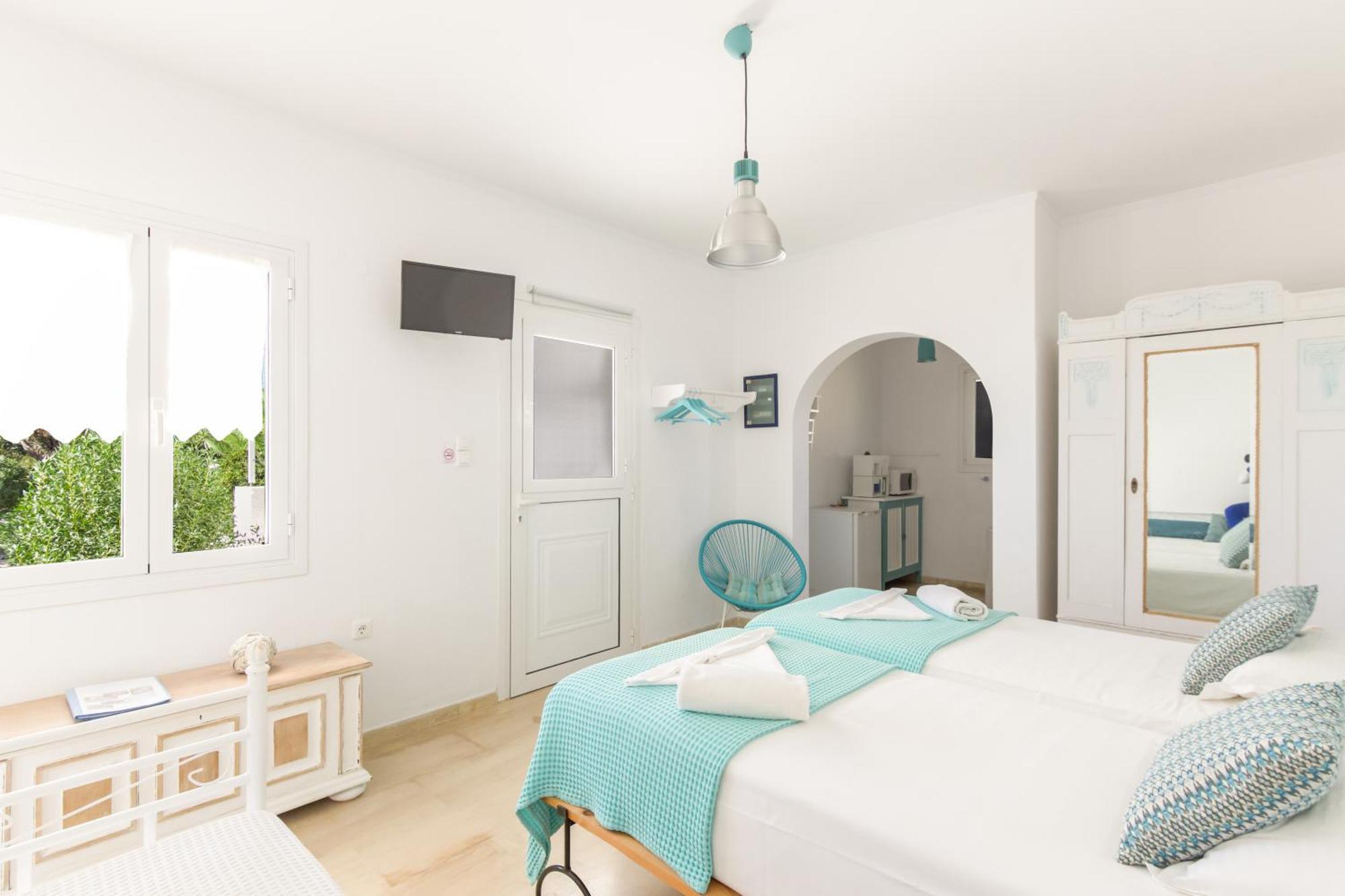 Onira Hotel Парос Екстериор снимка