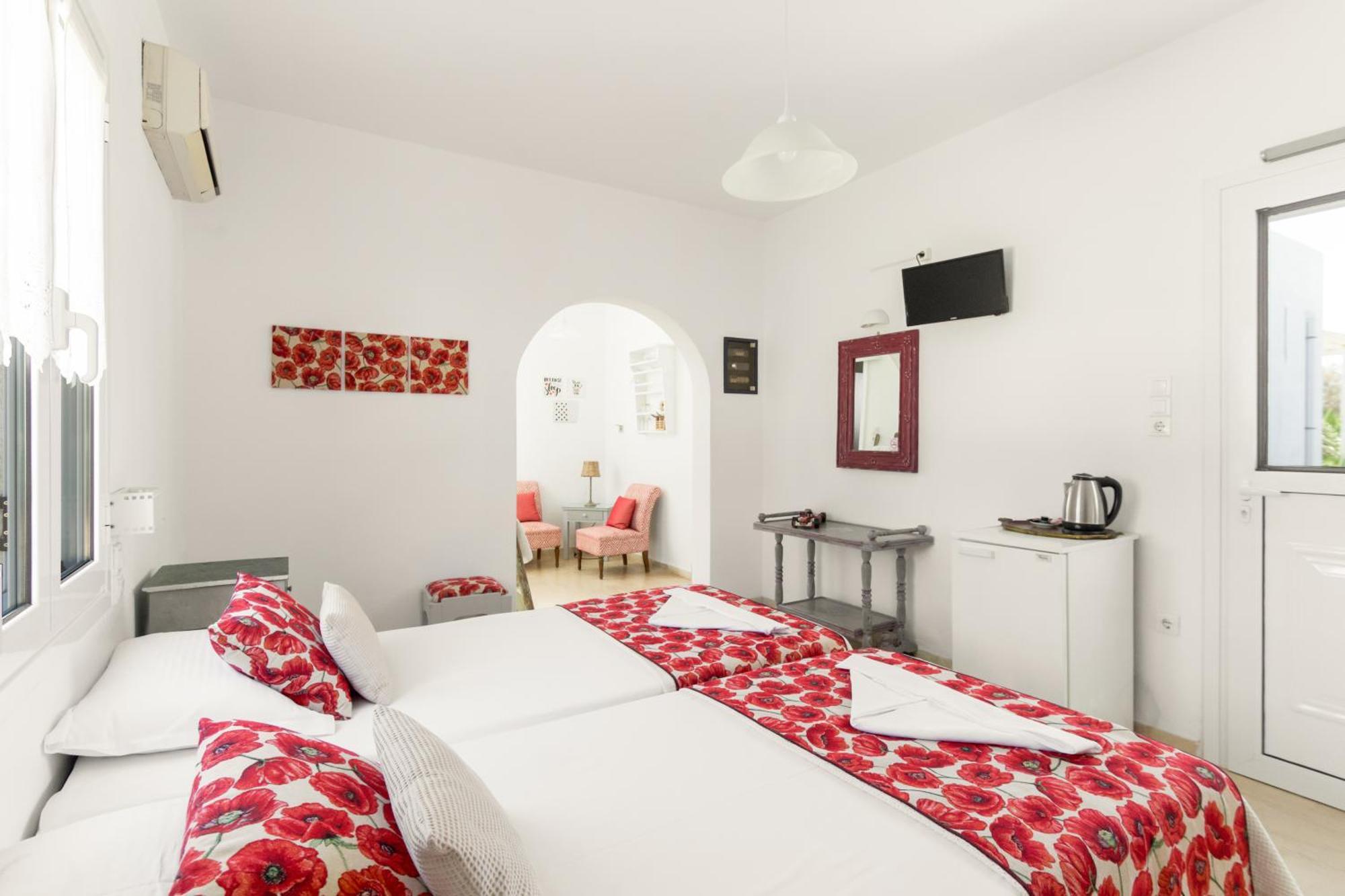Onira Hotel Парос Екстериор снимка