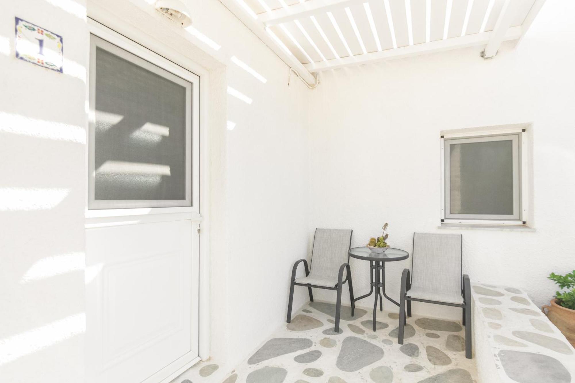 Onira Hotel Парос Екстериор снимка