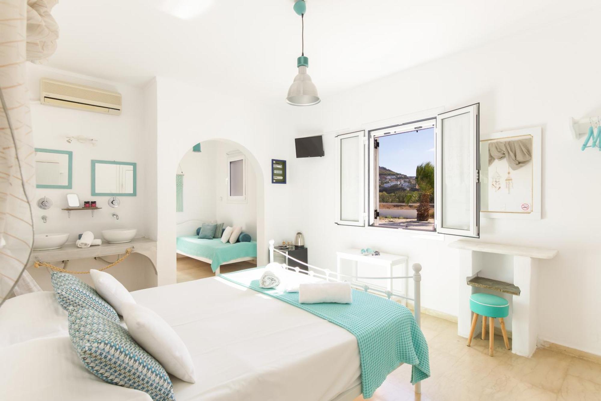 Onira Hotel Парос Екстериор снимка