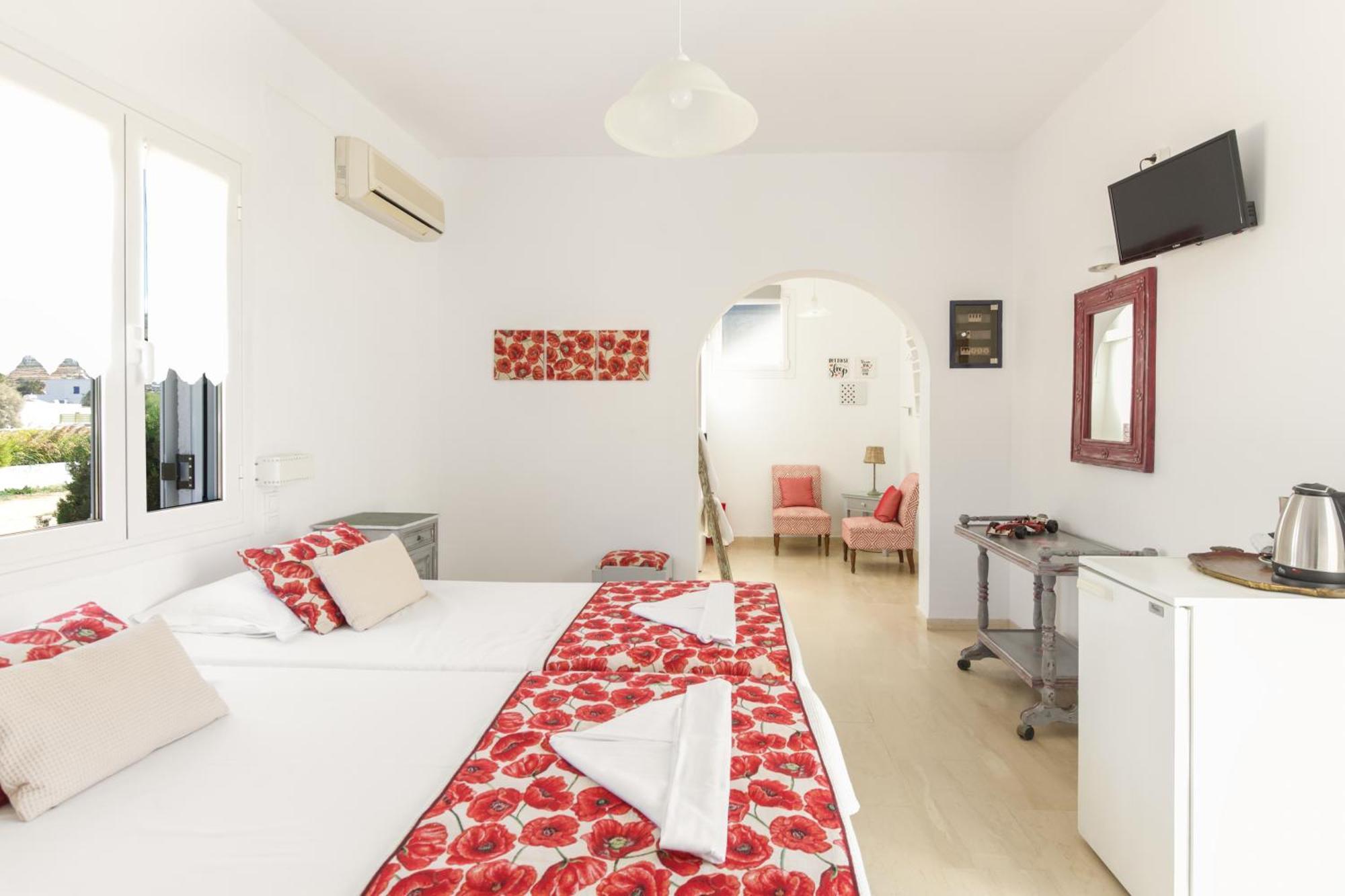 Onira Hotel Парос Екстериор снимка
